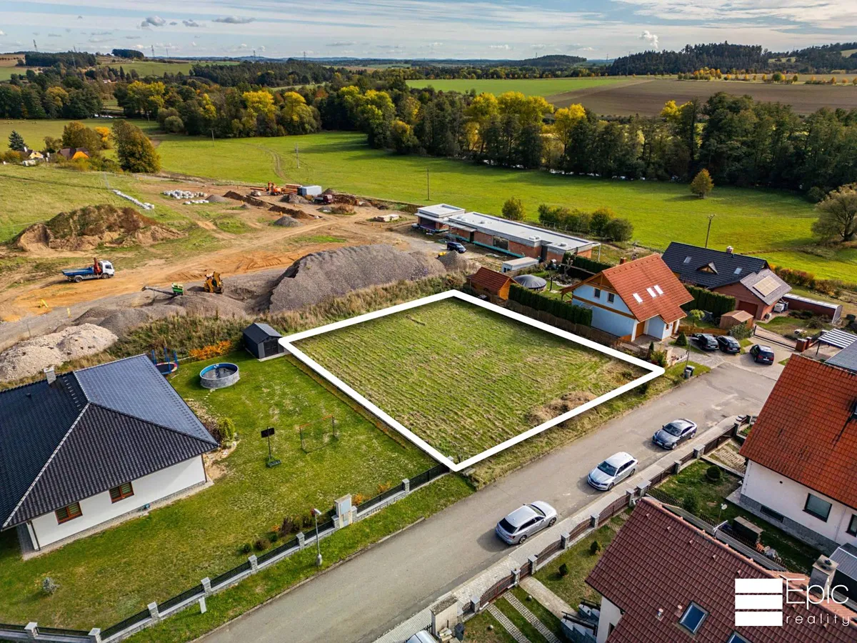 Prodej stavebního pozemku 912 m²